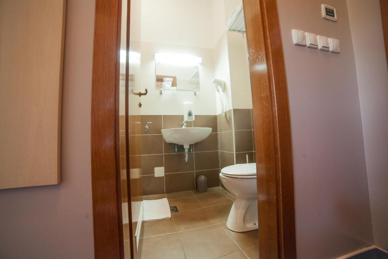 Hotel Pakrac Buitenkant foto